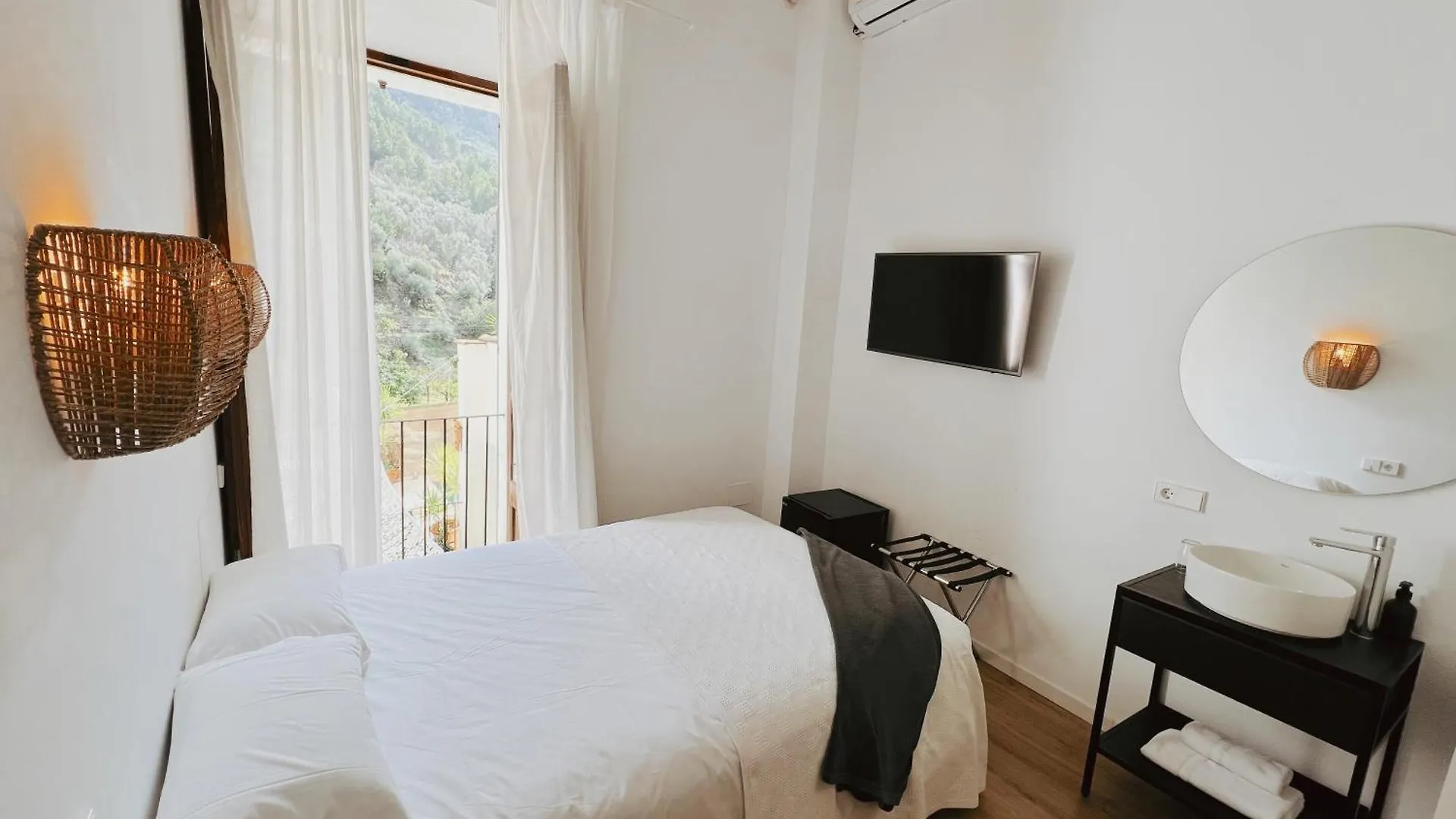 Fornalutx Petit Hotel - Bed & Breakfast 3*,