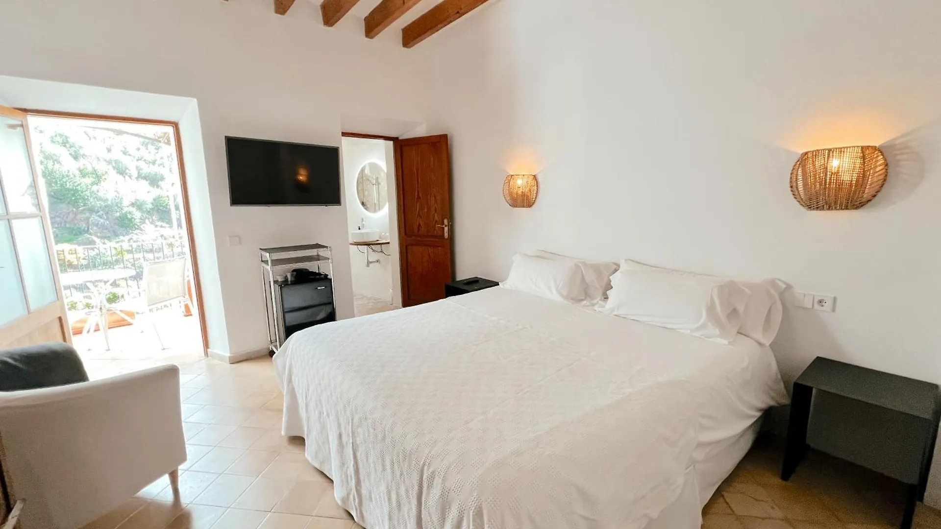 Fornalutx Petit Hotel - Bed & Breakfast